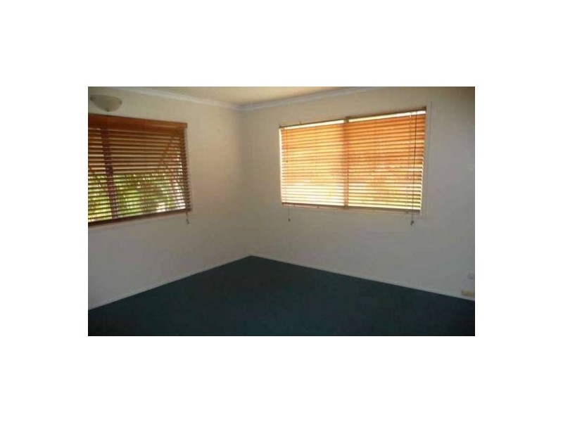 24 Whiting Street, Beachmere QLD 4510