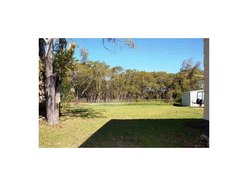 24 Whiting Street, Beachmere QLD 4510