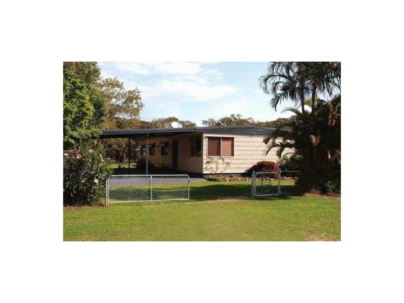 24 Whiting Street, Beachmere QLD 4510