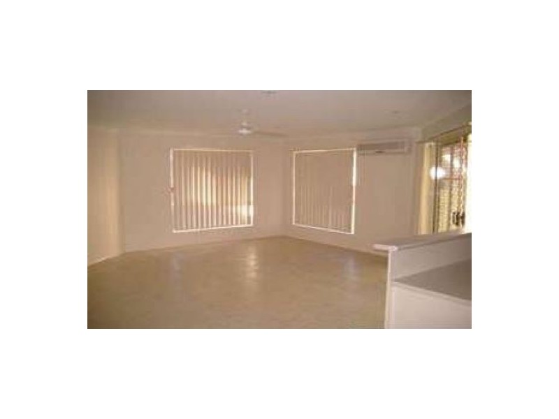 Unit 2/3 Smiths Road, Caboolture QLD 4510