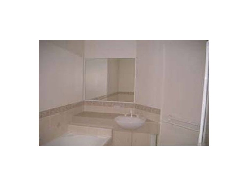 Unit 2/3 Smiths Road, Caboolture QLD 4510