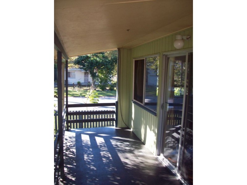28 Whiting Street, Beachmere QLD 4510