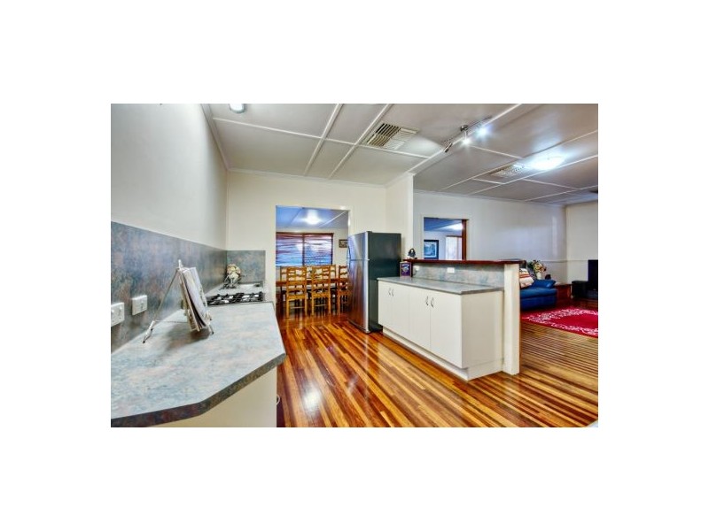 65  Charles Street, Berserker QLD 4701