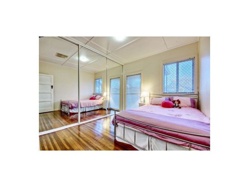 65  Charles Street, Berserker QLD 4701