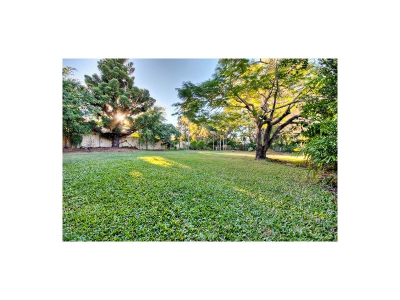 65  Charles Street, Berserker QLD 4701