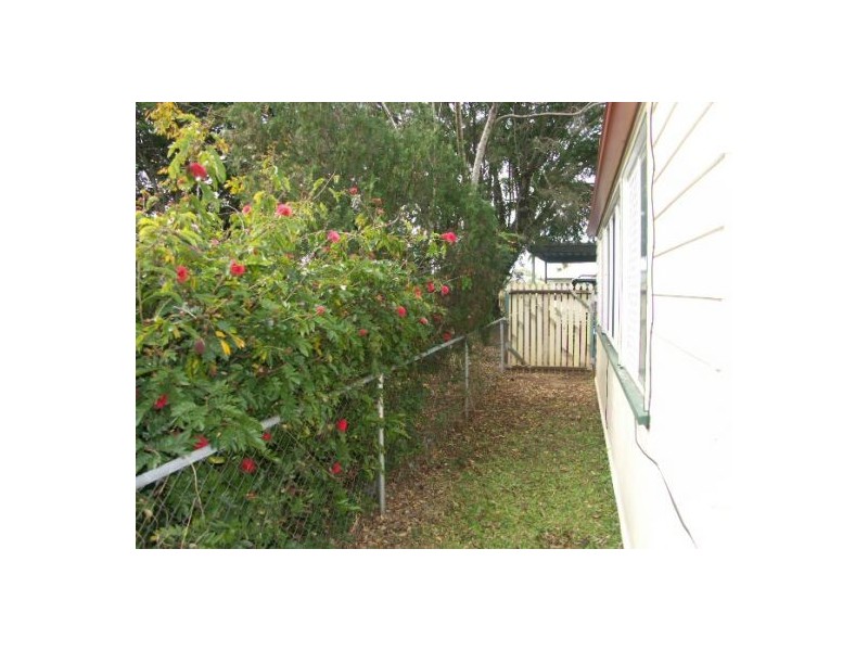 1228 Anzac Ave, Kallangur QLD 4503