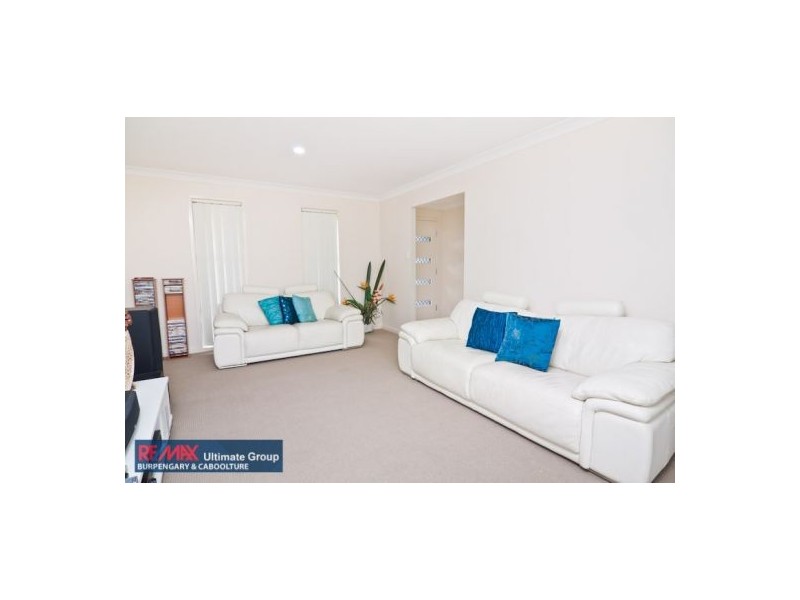 3 Elle Ct, Cashmere QLD 4500