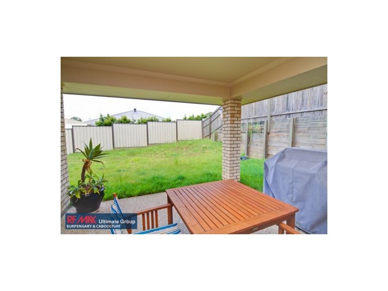 3 Elle Ct, Cashmere QLD 4500