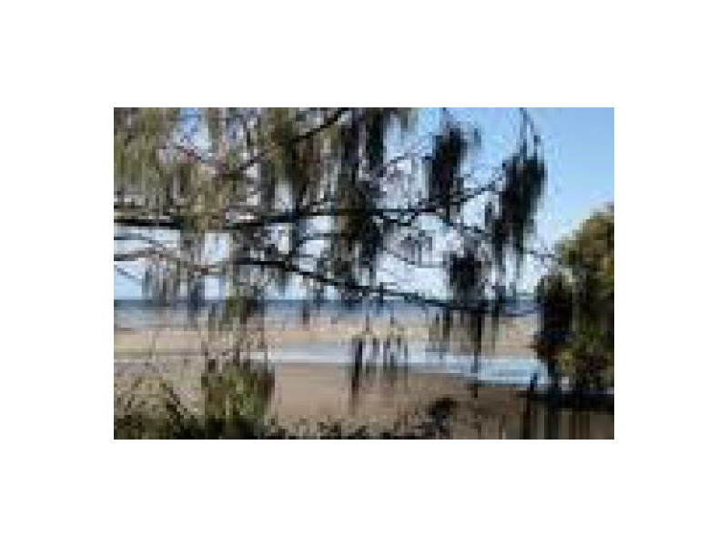 16 Progress Ave, Beachmere QLD 4510
