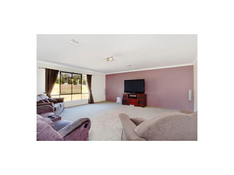 114 Mallard Court, Upper Caboolture QLD 4510
