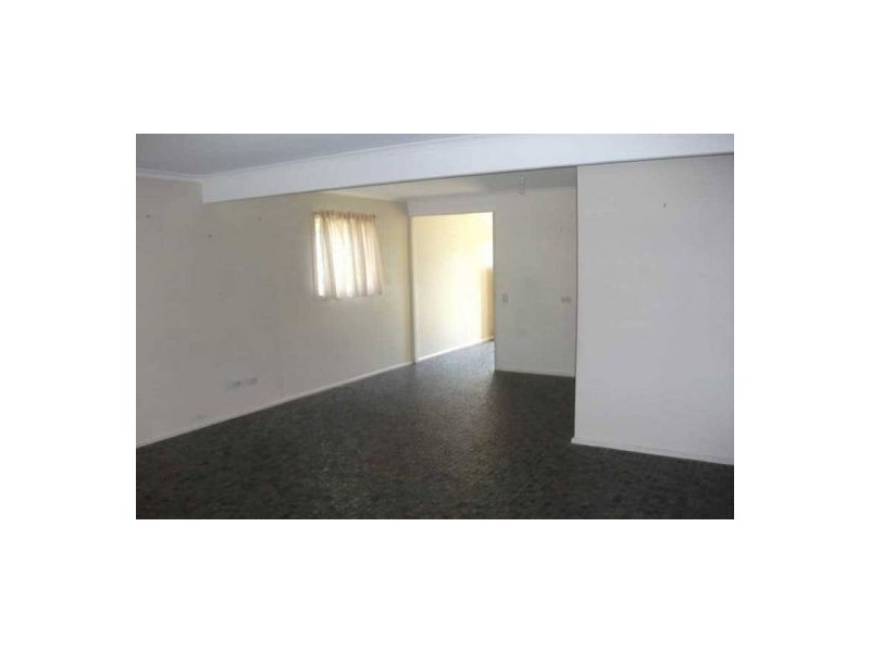 9 Prince Street, Beachmere QLD 4510