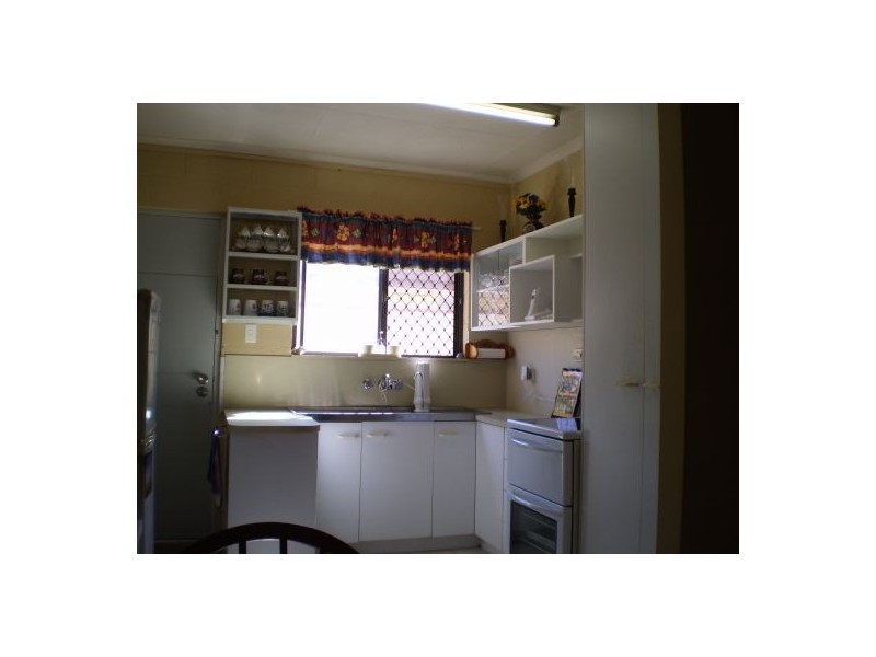 2/34 Bestman Ave, Bongaree QLD 4507