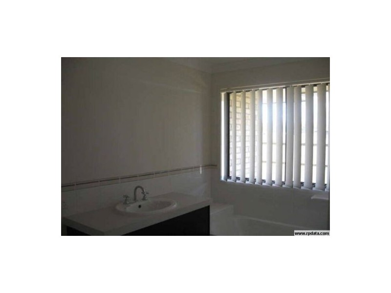 8 Leggett Street, Morayfield QLD 4506