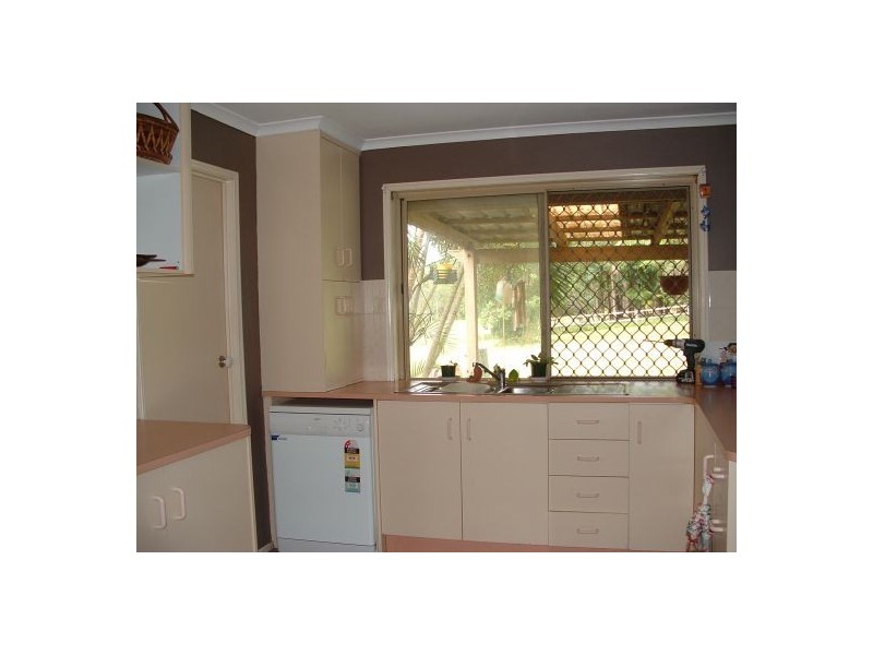 18 Kestrel Crt, Morayfield QLD 4506