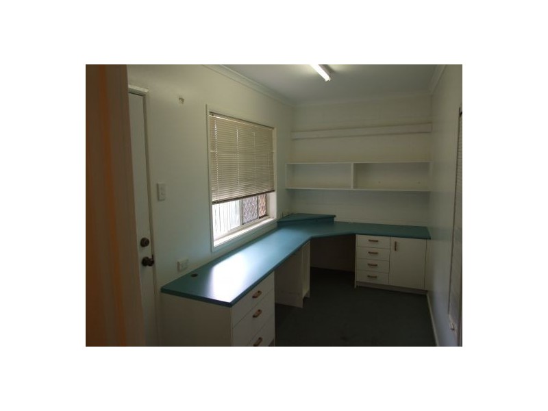 2/4 Desmond Street, Narangba QLD 4504