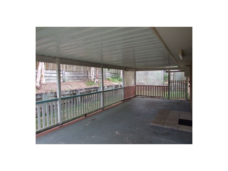 2/4 Desmond Street, Narangba QLD 4504