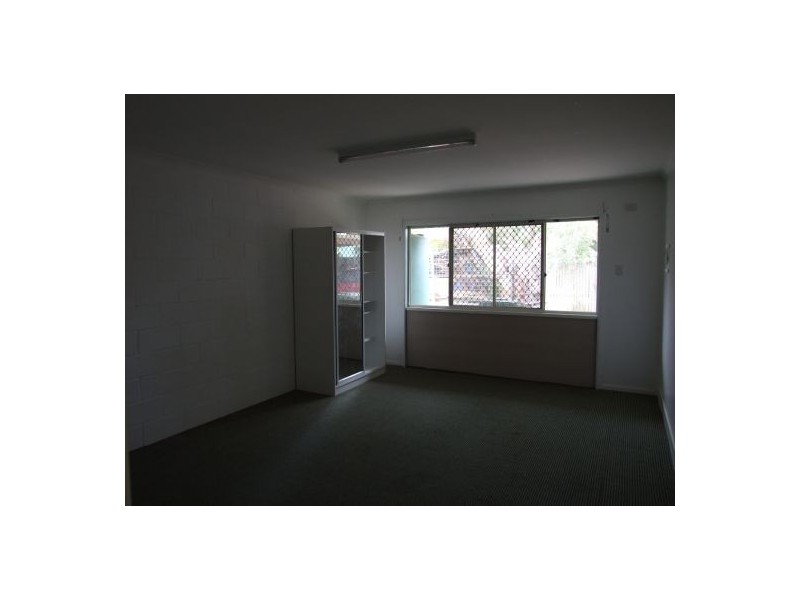 2/4 Desmond Street, Narangba QLD 4504