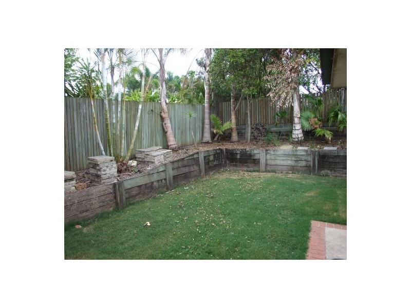 2/4 Desmond Street, Narangba QLD 4504