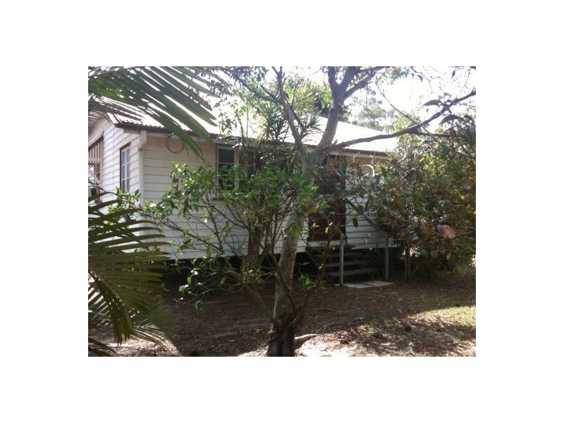 2 Bishop Road, Beachmere QLD 4510