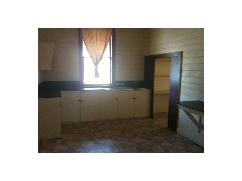 2 Bishop Road, Beachmere QLD 4510