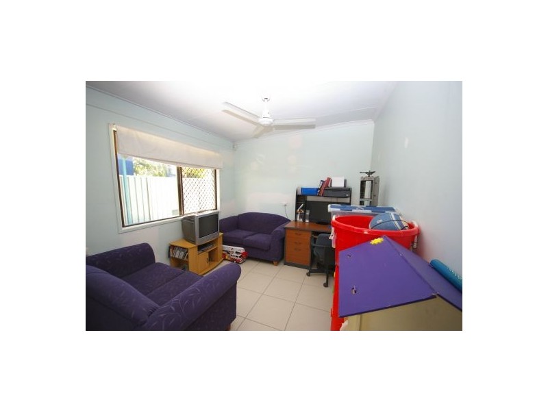 22 Gillian Street, Beachmere QLD 4510