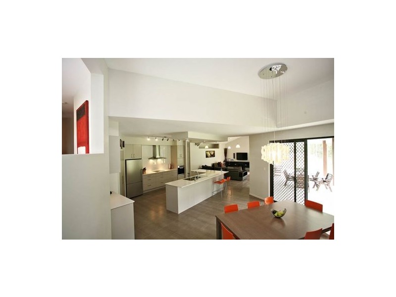 102 Mallard Court, Upper Caboolture QLD 4510