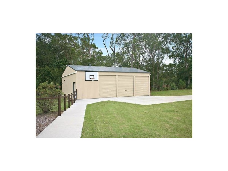 102 Mallard Court, Upper Caboolture QLD 4510