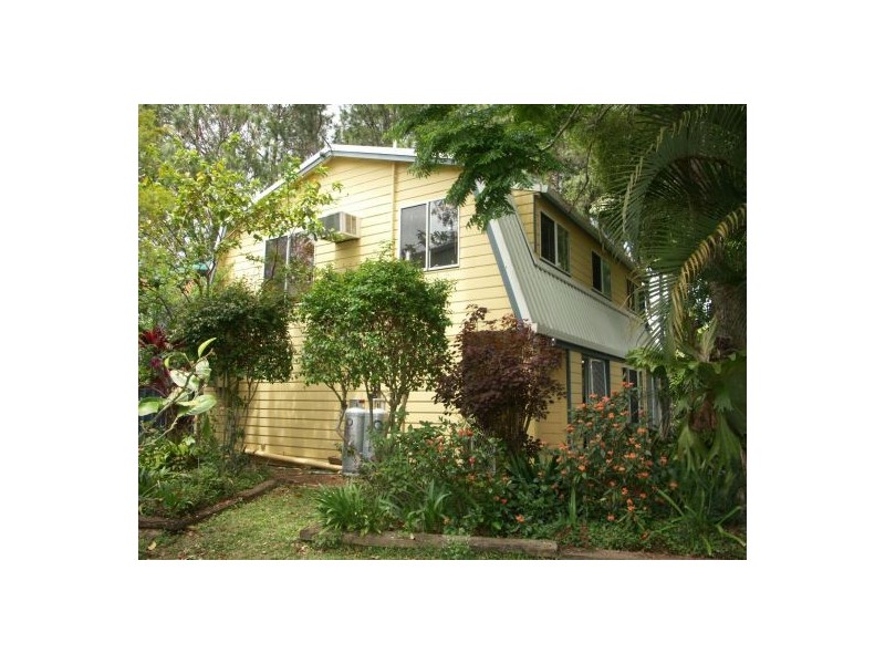 12 Riversleigh Rd, Beachmere QLD 4510