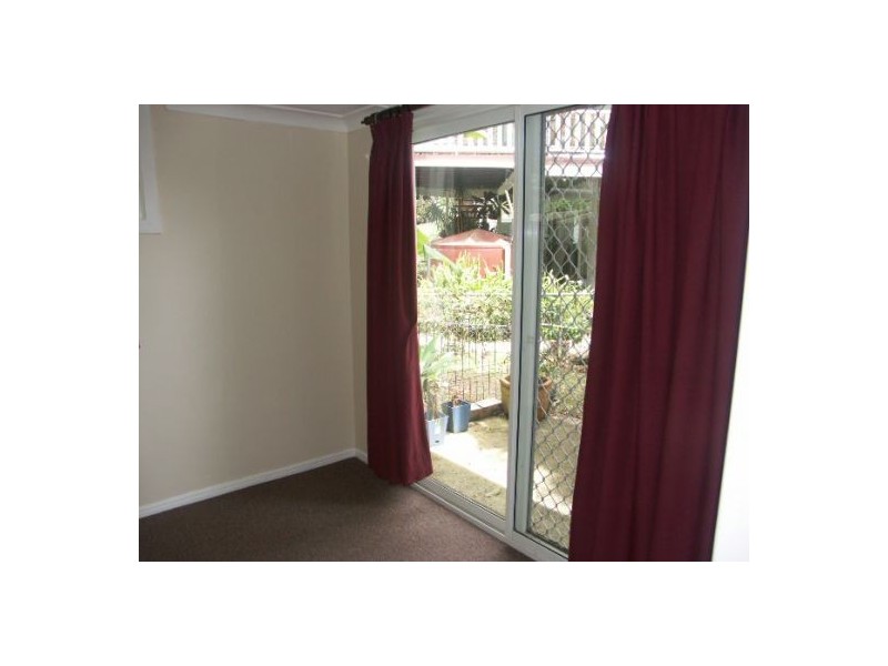 12 Riversleigh Rd, Beachmere QLD 4510