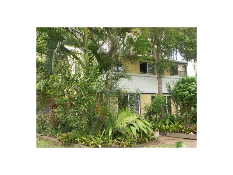 12 Riversleigh Rd, Beachmere QLD 4510