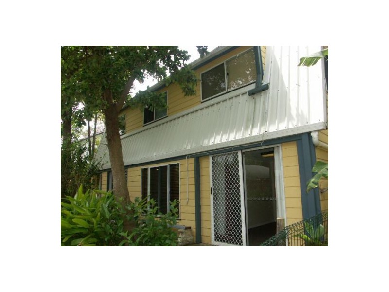 12 Riversleigh Rd, Beachmere QLD 4510