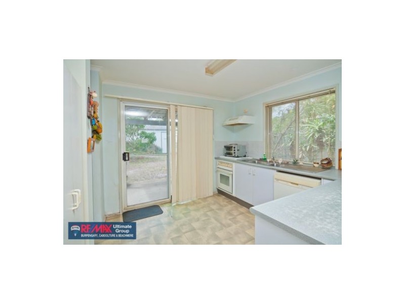 19 Gibson Street, Beachmere QLD 4510