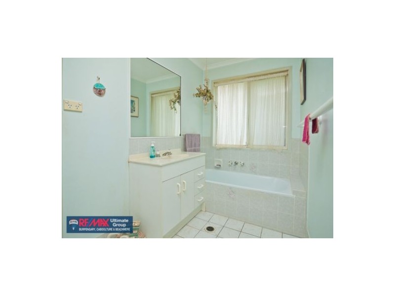 19 Gibson Street, Beachmere QLD 4510