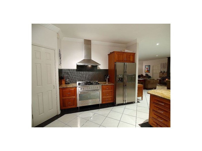 105 Campbell Parade, Beachmere QLD 4510