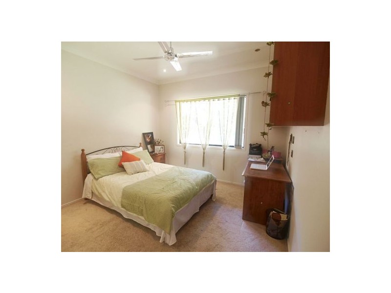 105 Campbell Parade, Beachmere QLD 4510