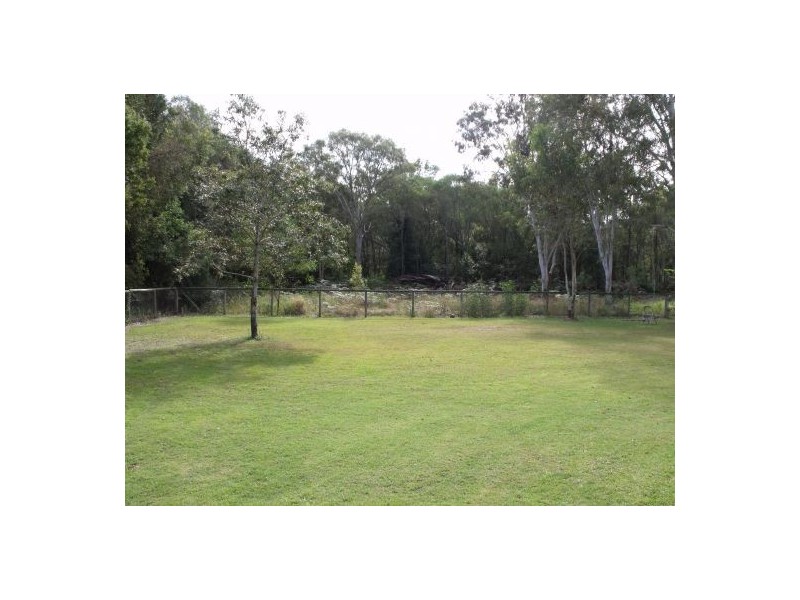 105 Campbell Parade, Beachmere QLD 4510