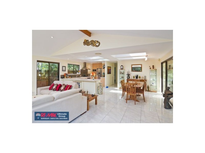 9 Arvon Avenue, Beachmere QLD 4510