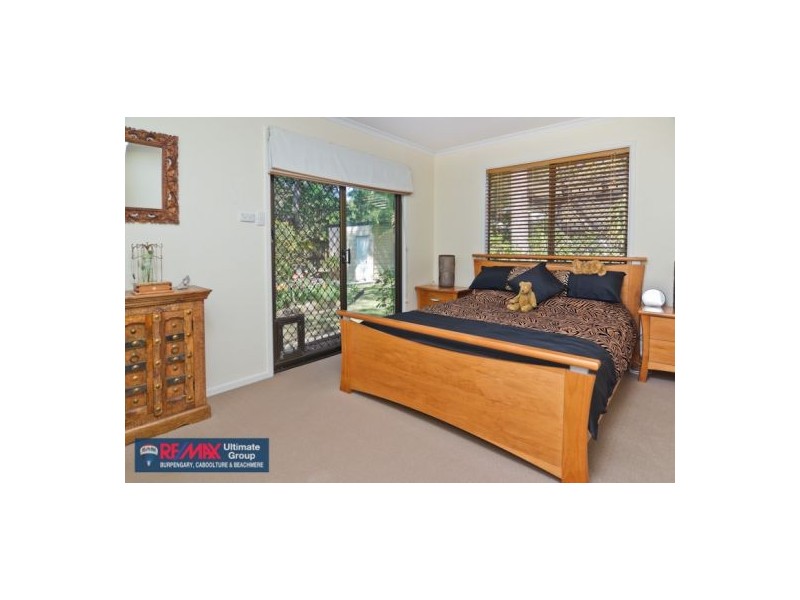 9 Arvon Avenue, Beachmere QLD 4510