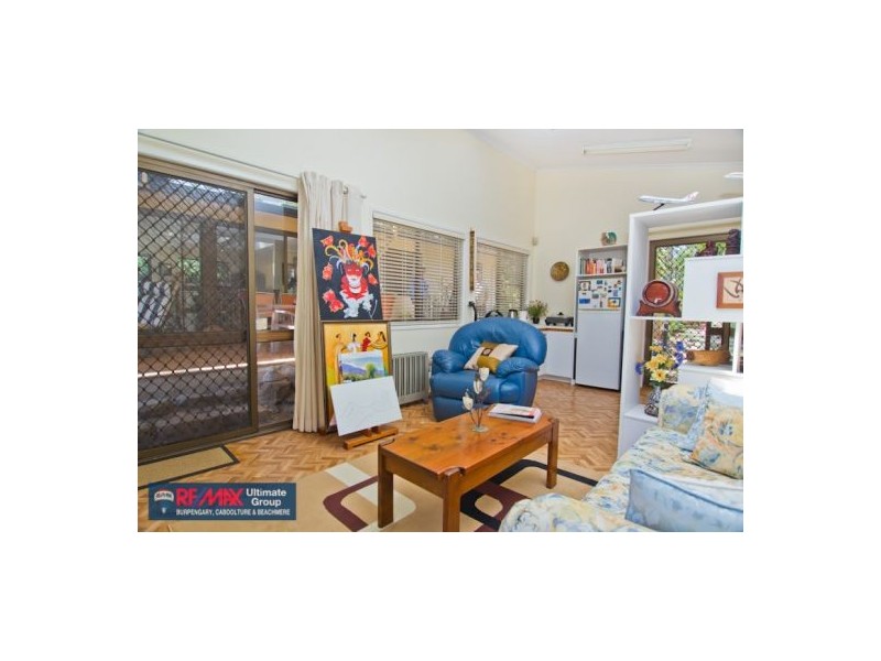 9 Arvon Avenue, Beachmere QLD 4510