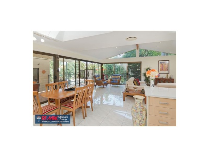 9 Arvon Avenue, Beachmere QLD 4510