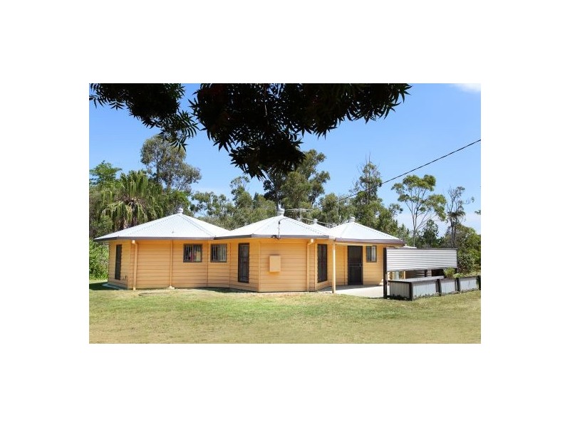 381 Bishop Road, Beachmere QLD 4510