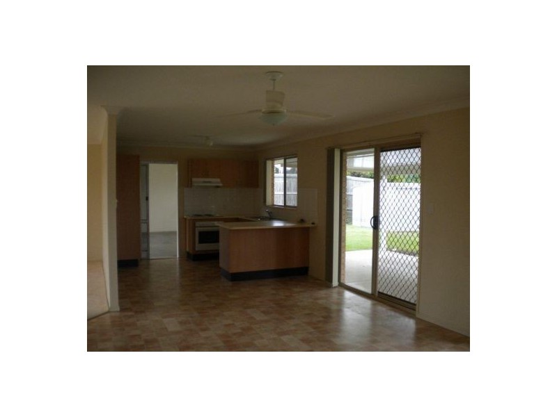 38 Sturt St, Morayfield QLD 4506