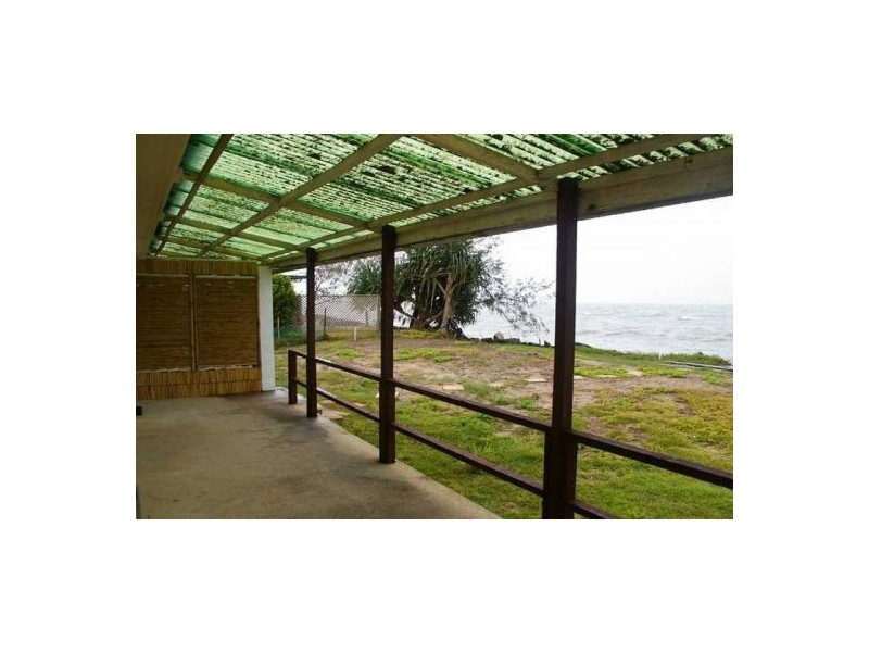 1/81 Biggs Ave, Beachmere QLD 4510