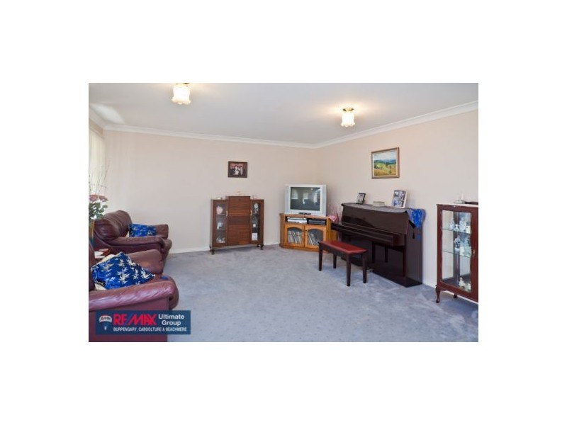 6 Weeroona Ave, Beachmere QLD 4510