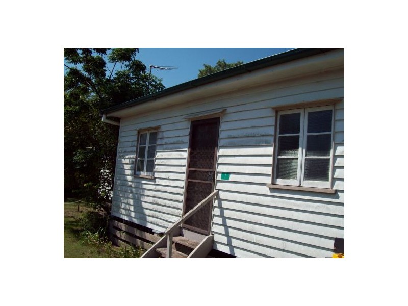 1 Elizabeth Street, Beachmere QLD 4510