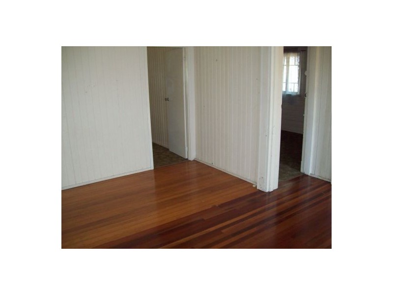 1 Elizabeth Street, Beachmere QLD 4510