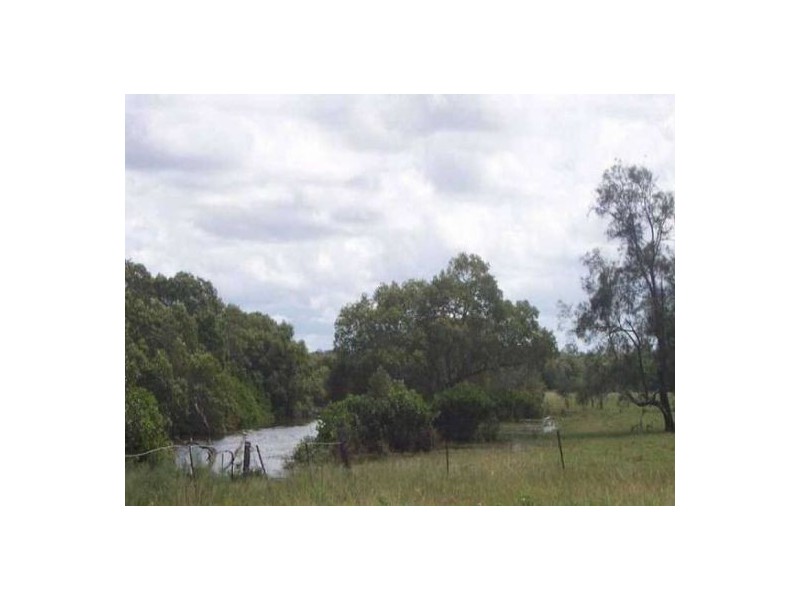 555 Beachmere Road, Beachmere QLD 4510