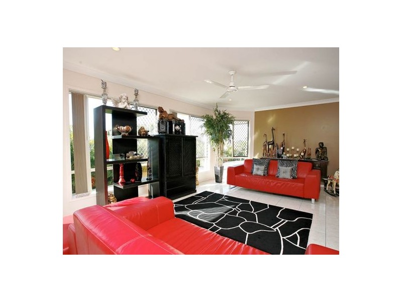 4 Como Court, Narangba QLD 4504