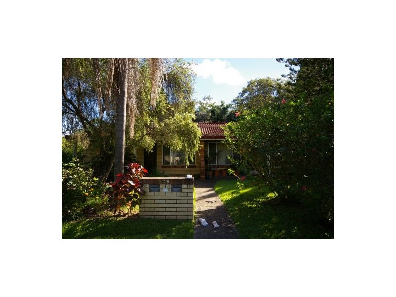 2/62 Coronation Avenue, Beachmere QLD 4510