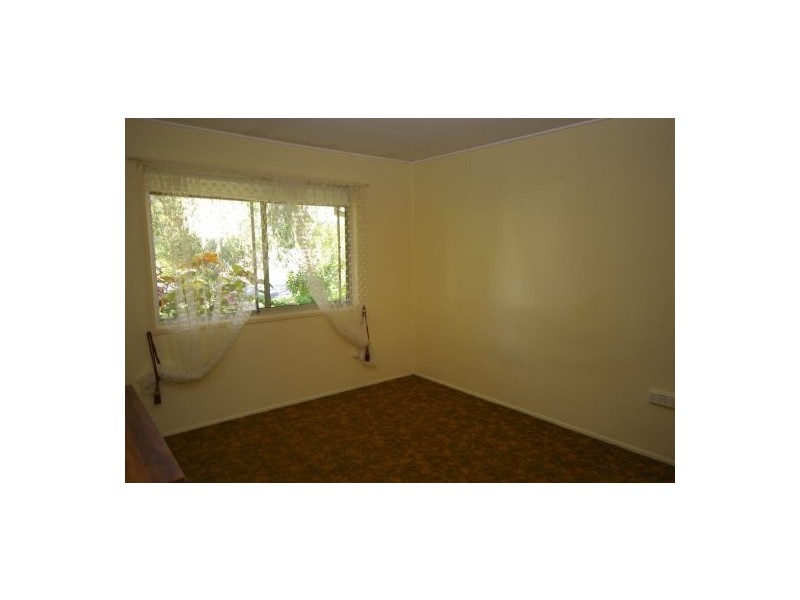 2/62 Coronation Avenue, Beachmere QLD 4510